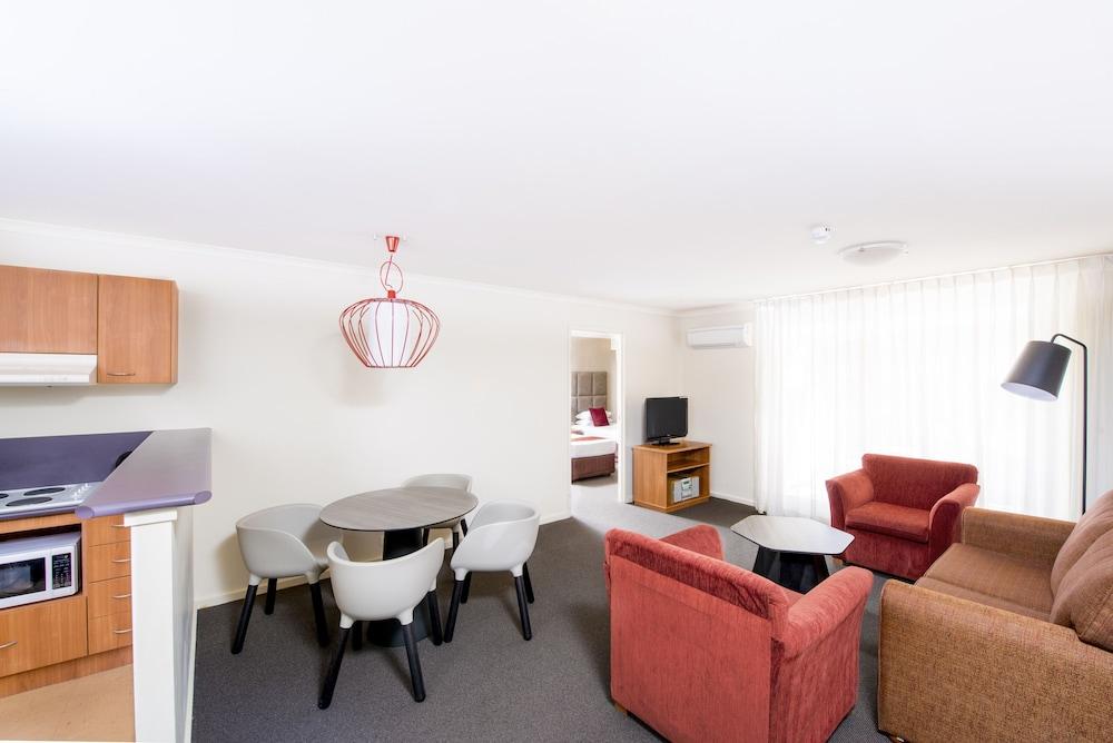 Aparthotel Mantra On Northbourne à Canberra Extérieur photo