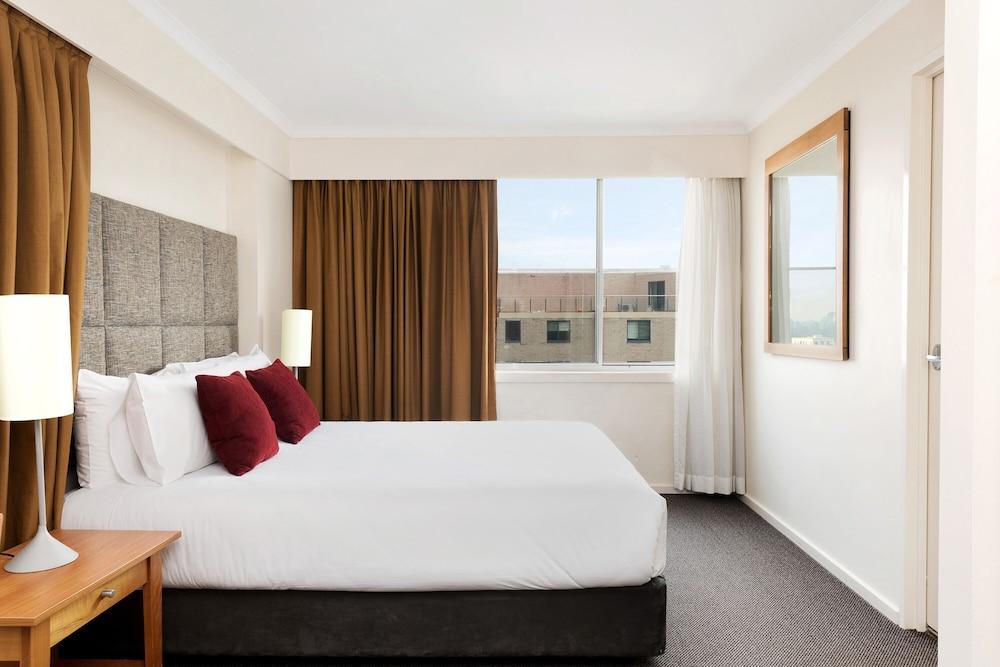 Aparthotel Mantra On Northbourne à Canberra Extérieur photo