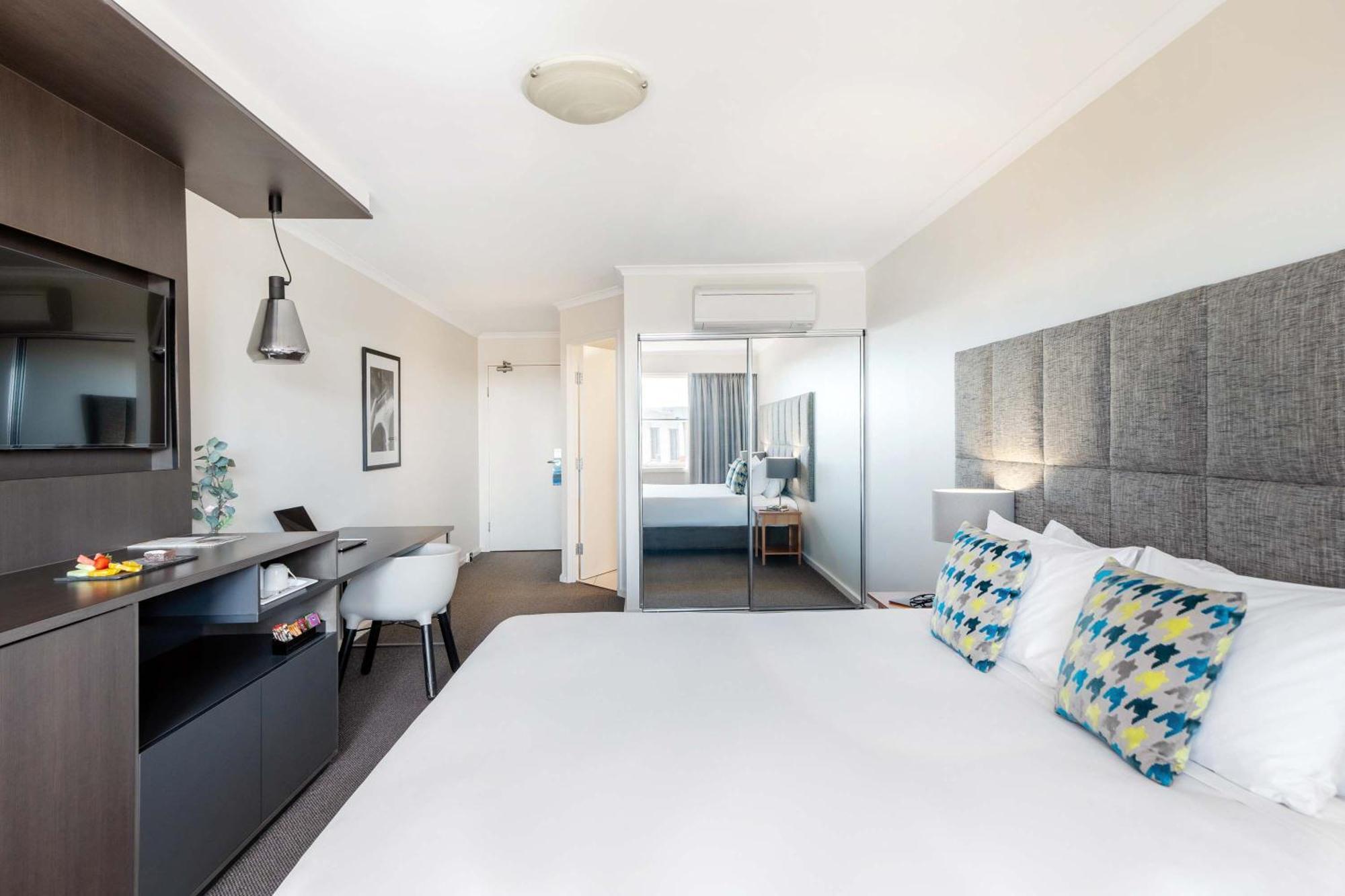 Aparthotel Mantra On Northbourne à Canberra Extérieur photo
